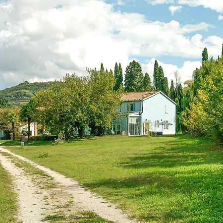 Amazing In W/ Outdoor Swimming Pool And 5 Bedrooms *